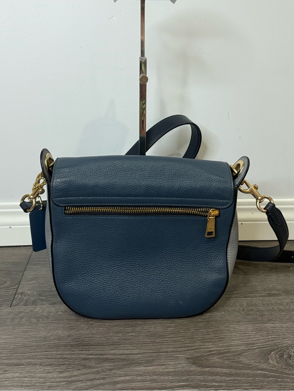 💙Coach Beat Saddle Bag C3688 Blue Pebbled Leather & Suede Crossbody 2021 - Picture 2 of 9
